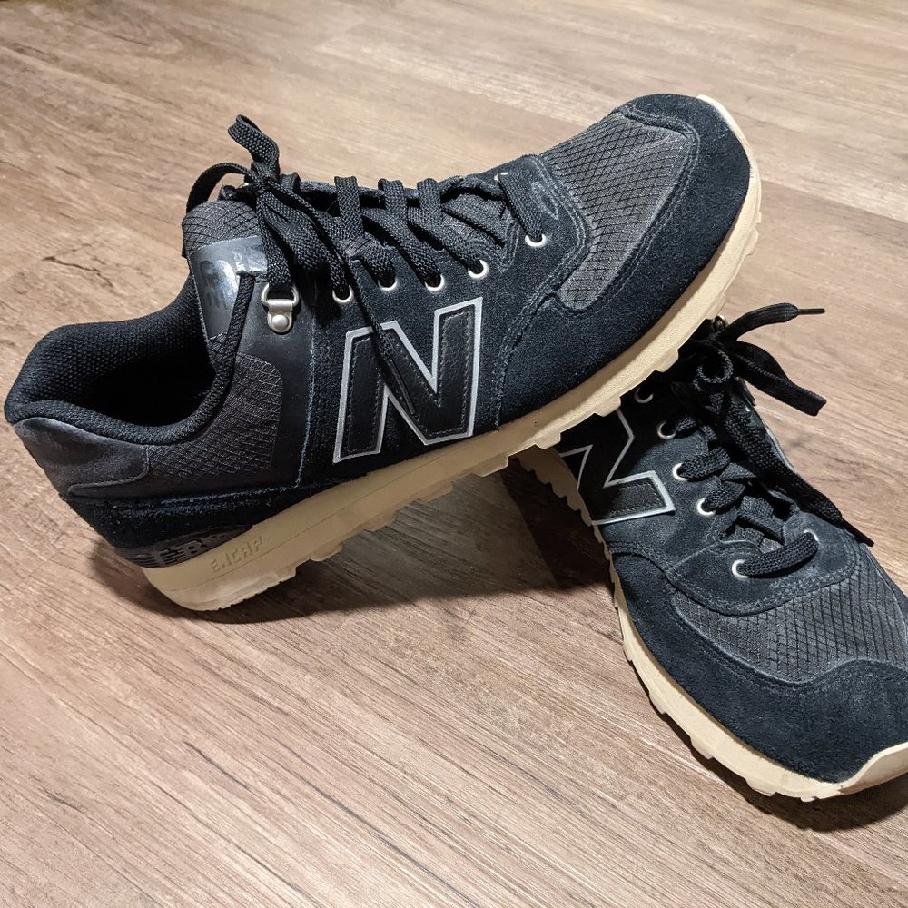 New Balance 574 Black/Sand 11.5